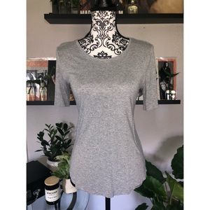 ☁️ Grey Short Sleeve Top {Perfect Basic!}